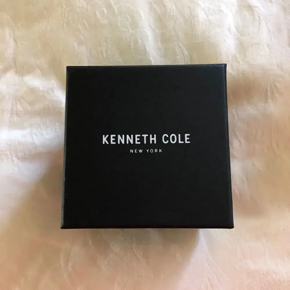 Kenneth Cole kenneth cole